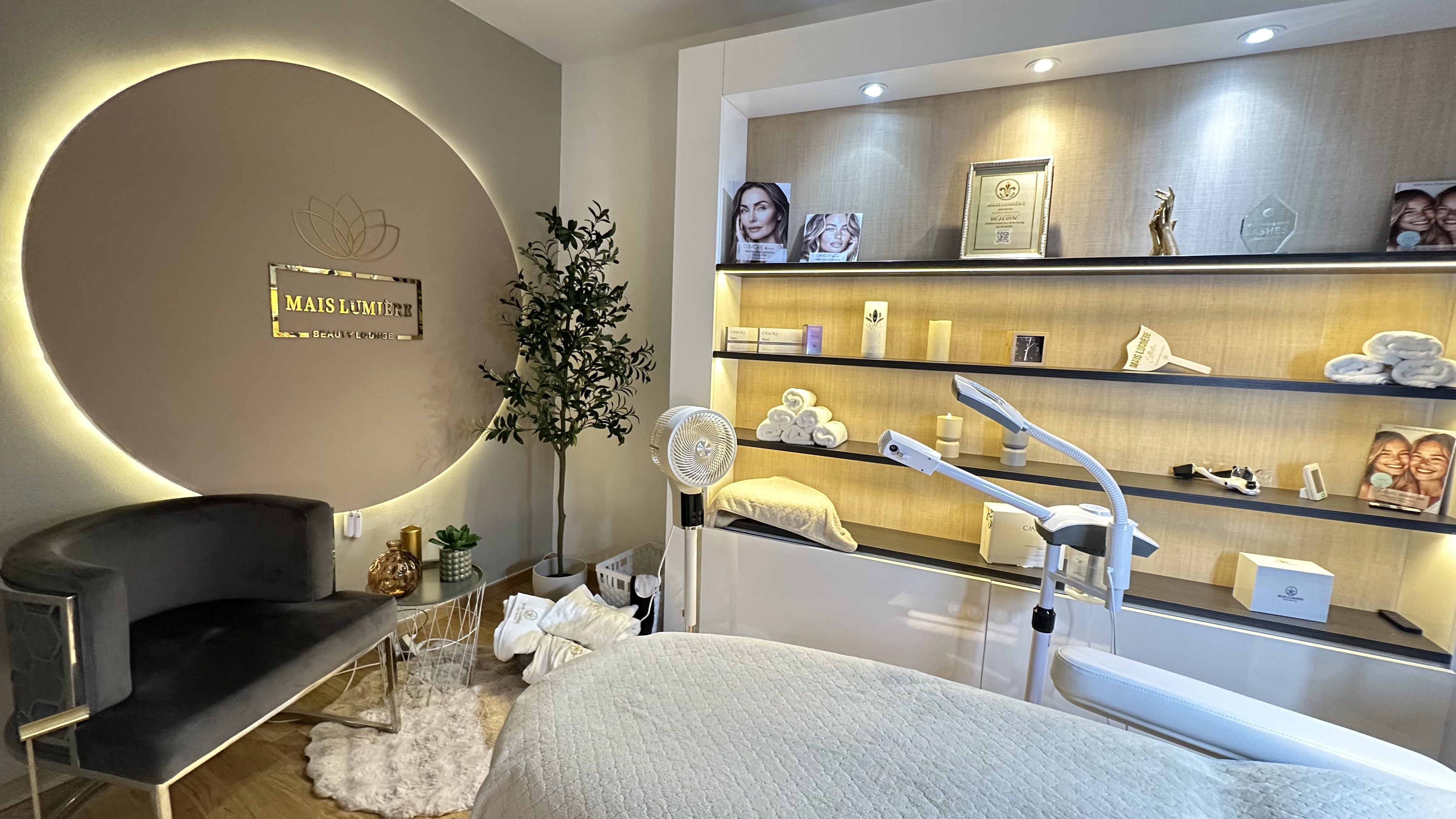 Beruhigende Massagebehandlung mit cremiger Textur